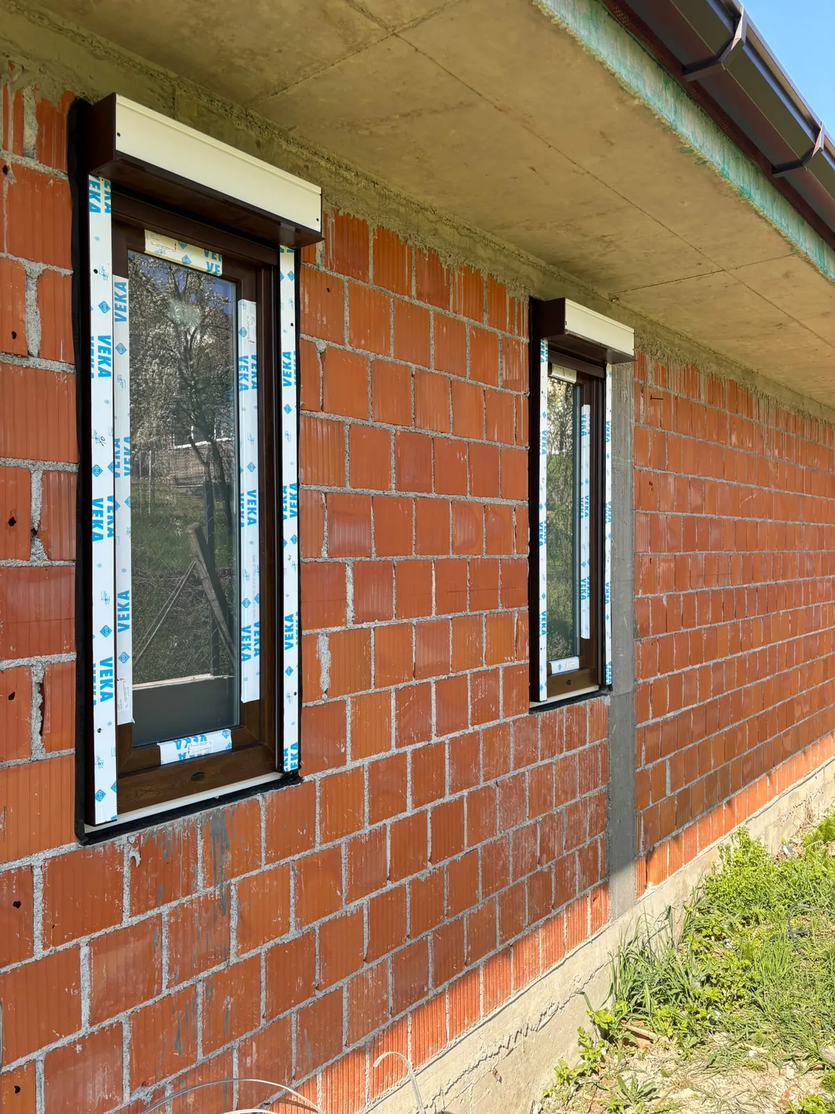 PVC prozori s roletnama na novogradnji